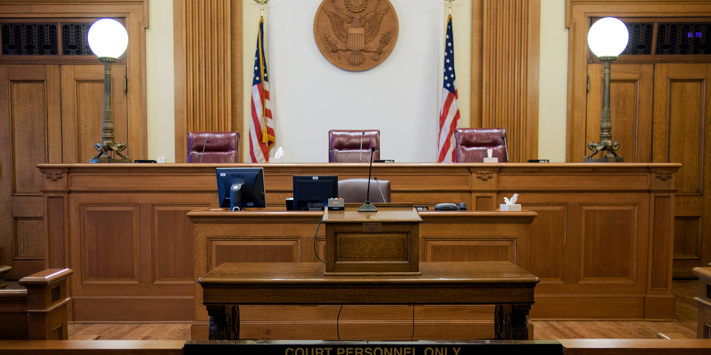 courtroom_opt